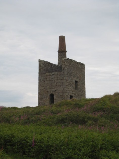 greenburrow_pumping_engine_house_at_ding_dong_mine_-_geograph-org-uk_-_846597