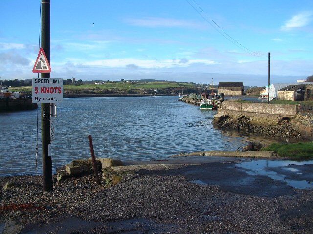 Hayle_Harbour_slipway_-_geograph.org.uk_-_179114